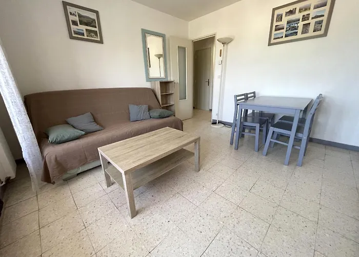 Banyuls-sur-mer: F2 Avec Loggia Et Parking, Proche - Fr-1-309-166 Daire *